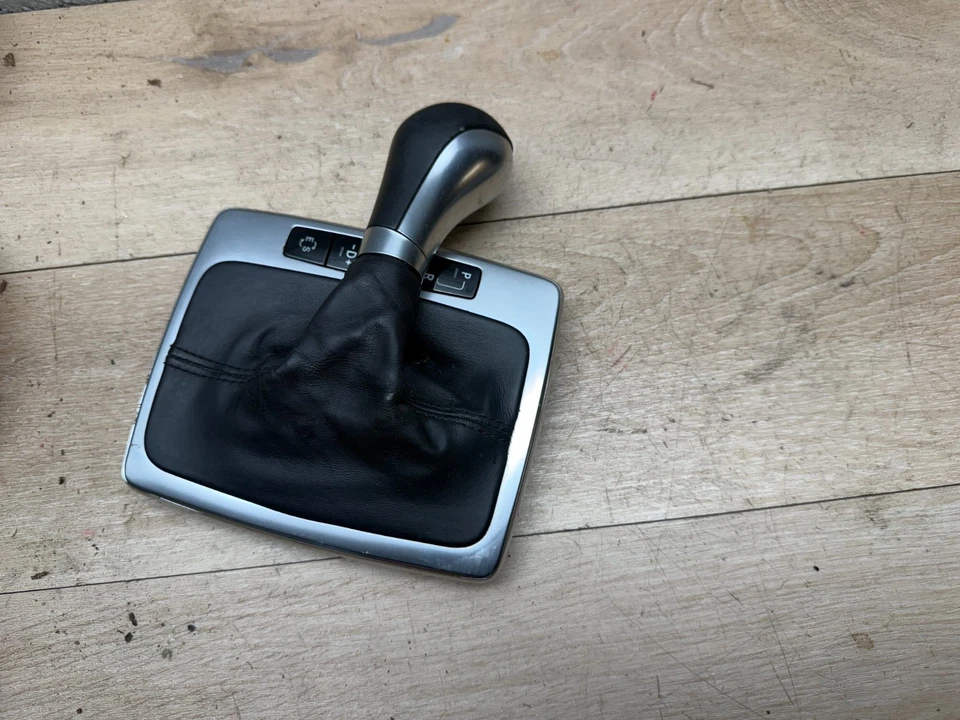 MERCEDES BENZ C250 C300 C350 W204 08-14 CENTER CONSOLE GEAR SHIFTER KNOB BEZEL - Image 4 of 4