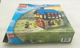 LEGO 3739 Blacksmith Shop GOOD MIB Box Classic Castle Vintage Rare 2002 Kingdoms