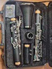 Etude Student Clarinet In Hard Case with Accessories, Books, Reeds, Ligatures
