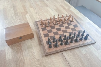 Schach Schachspiel handgeschnitzte Figuren Holz