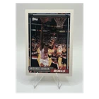 Topps 1992-93 Michael Jordan #141 Chicago Bulls Basketball NBA Trading Card