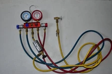 Snap-on ACT51234A Dual AC Manifold Gauge Set R134a R12 w/ Oil Dye Injector