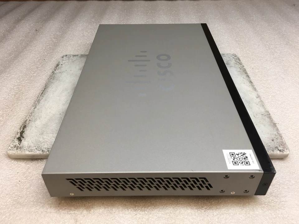 Cisco SF300-24P SRW224G4P-K9 V02 24-Port 10/100 PoE Managed Switch w/ PWR Cable - Image 4 of 4