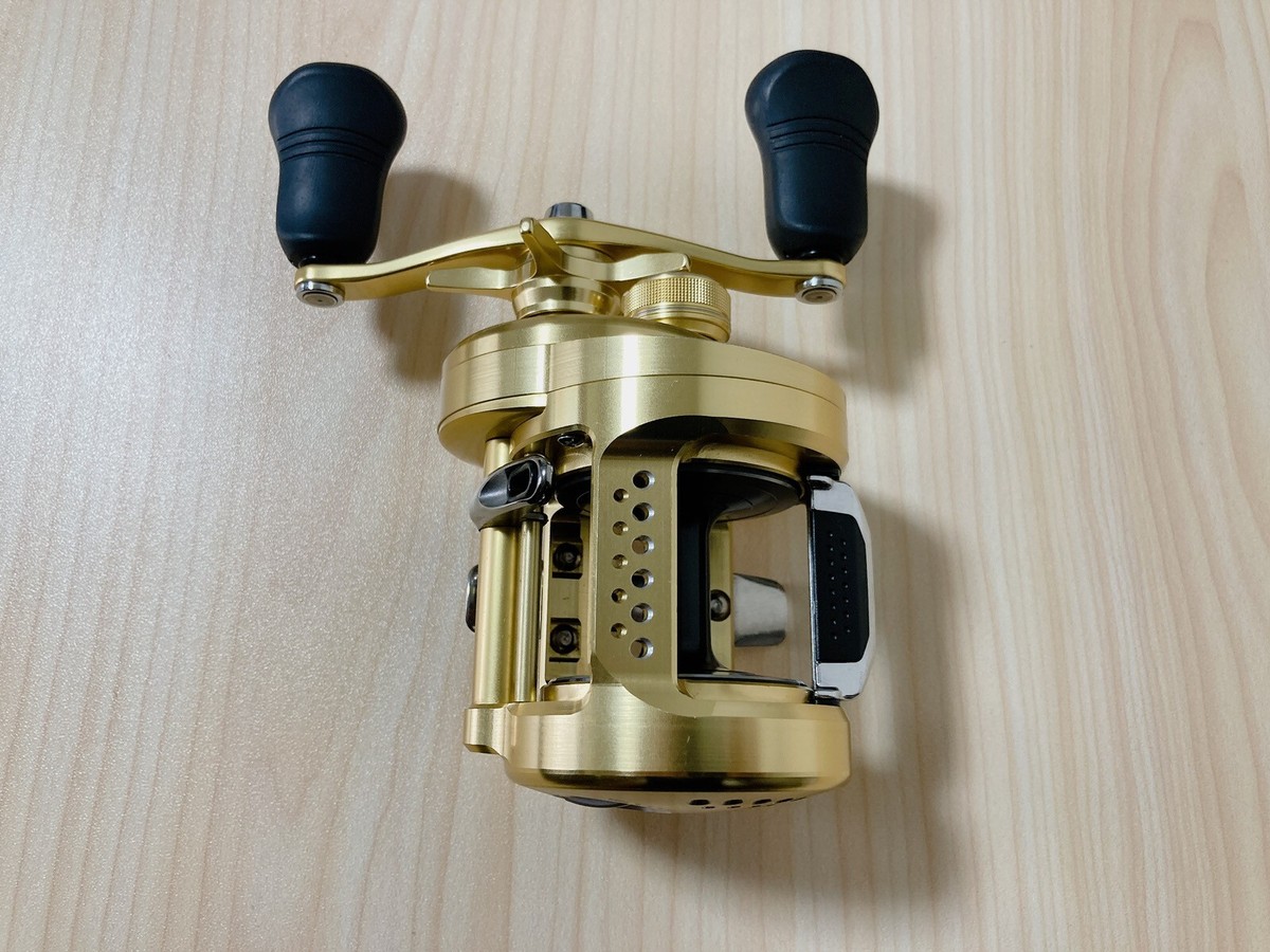 01y0494 SHIMANO/15 CALCUTTA CONQUEST 200HG/03439/カルカッタ