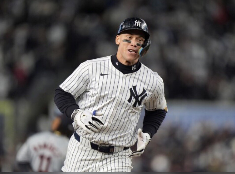 Nike New York Yankees JUDGE 99 ユニフォーム S s-l400.jpg