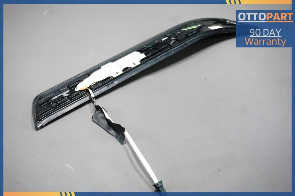 BMW 535i GT 2010-2017 placa de manguito interior izquierdo iluminada 51137193471 Foto 2 de 4