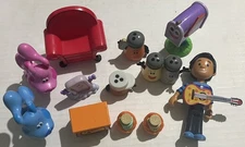 Blue Clues Lot of 12 Toy Figures Viacom 2019