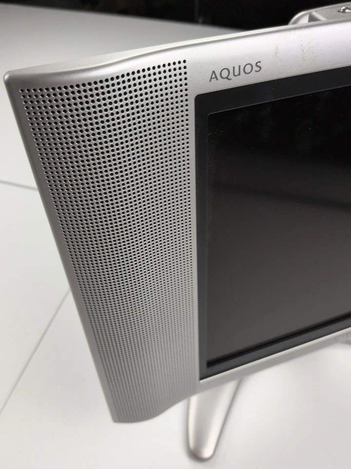 Sharp Aquos Liquid Crystal 15" TV Retro Gaming LCD Model LC-15B4U-SM w/ Remote - Image 3 of 4