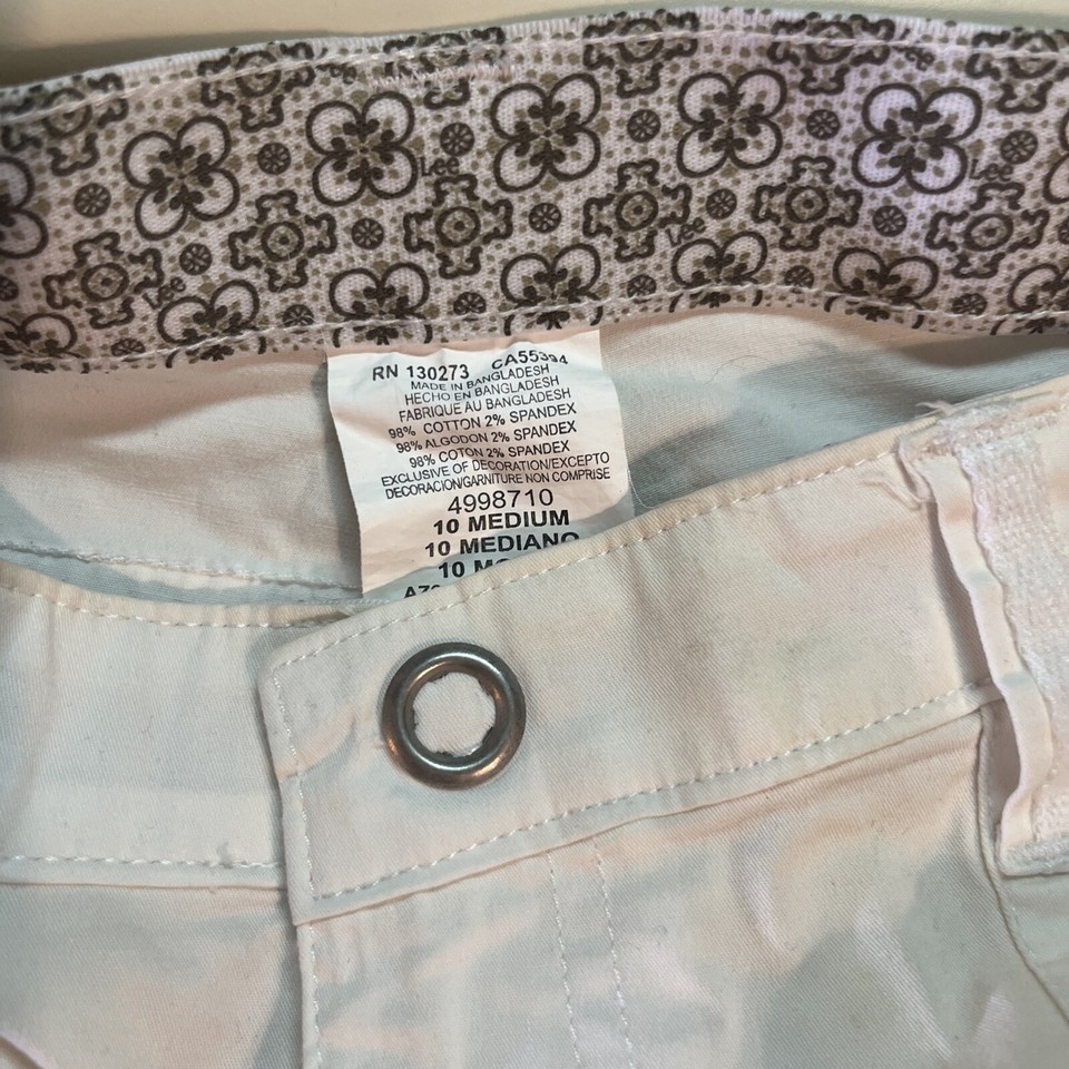 Womens Lee Riders Denim Capri Snap Rear Pockets Cream / Off White Size