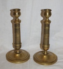 COPPIA DI CANDELABRI PORTACANDELA IN OTTONE CESELLATO EPOCA PRIMO '800