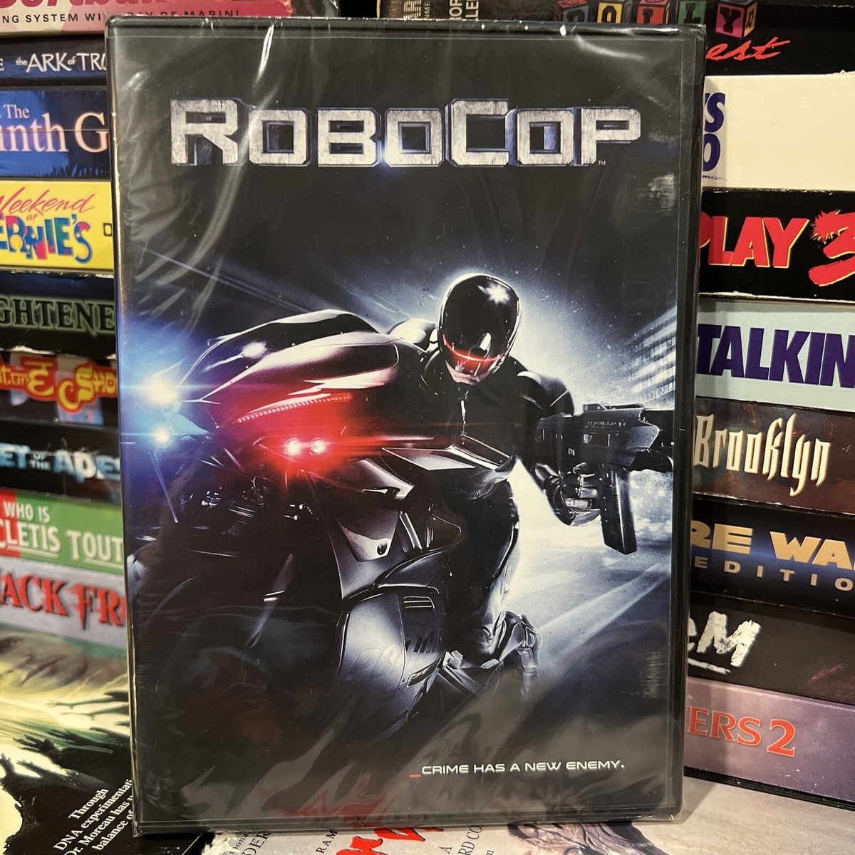RoboCop 2014 DVD New Joel Kinnaman Gary Oldman Michael