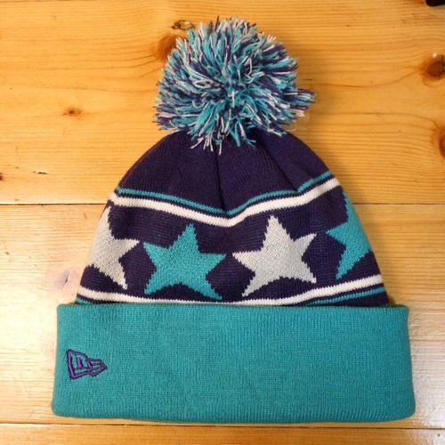 Charlotte Hornets Adult Beanie New Era Pom Cuffed Knit Hat Hardwood Classic NBA - Picture 4 of 6