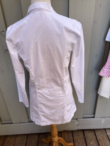 Women's 1st Quality META Fundamentals White Mid Length Lab Coat Size 8(M) - Picture 3 of 9