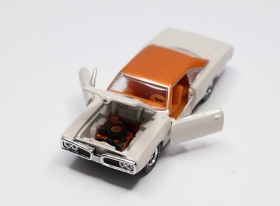 Rare 2015 Castline 1970 Dodge Coronet super bee Orange and White 1:64