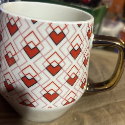 Edible Arrangement 21 Oz. Geometric Tringle DesignGold Handle Coffee Tea Cup Mug