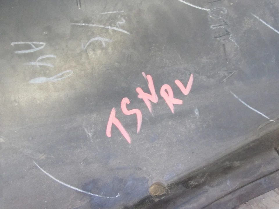 86-92 TOYOTA SUPRA MA70L CUARTO INFERIOR TRASERO IZQUIERDO MOLDURA MEDIO ROJO PERLA OEM Foto 2 de 4