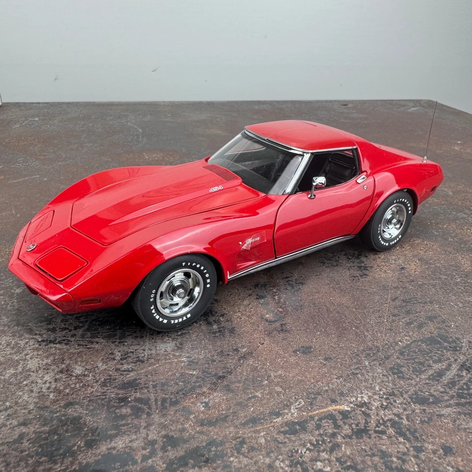 Danbury Mint 1974 Corvette Coupe 1:24 Diecast w/ Box MILLE MIGLIA RED - Limited - Image 2 of 4