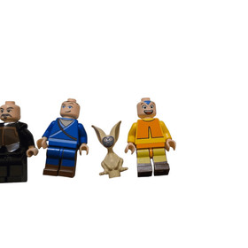 LEGO Avatar: The Last Airbender: Air Temple (3828) Aang Momo Mini Figures Glider