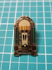 VTG Wurlitzer Jukebox Collector Gold Tone Lapel Pin