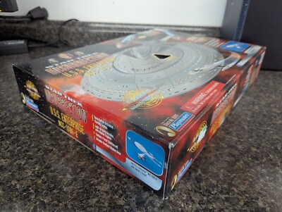 1998 Star Trek Insurrection U.S.S. ENTERPRISE NCC-1701-E NEW