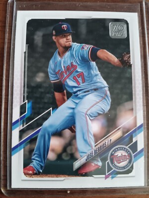 JOSE BERRIOS TWINNS 2022 TOPPS 70 BASEBALL CARD #395