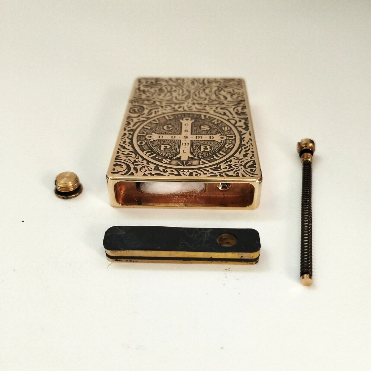 Zorro ZL8 Constantine Brass Lighter - Ultra-Thin Case & Heavy Duty