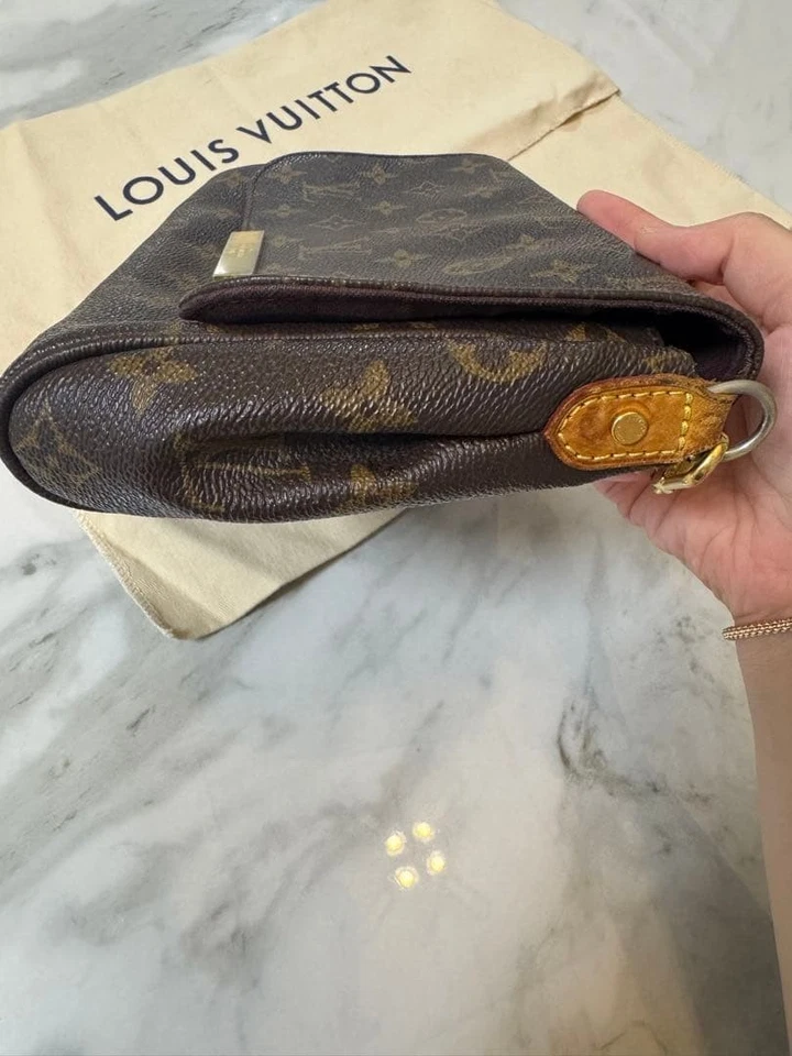 Auténtico bolso de hombro Louis Vuitton Favorite MM monograma M40718 con bolsa para el polvo Foto 3 de 4