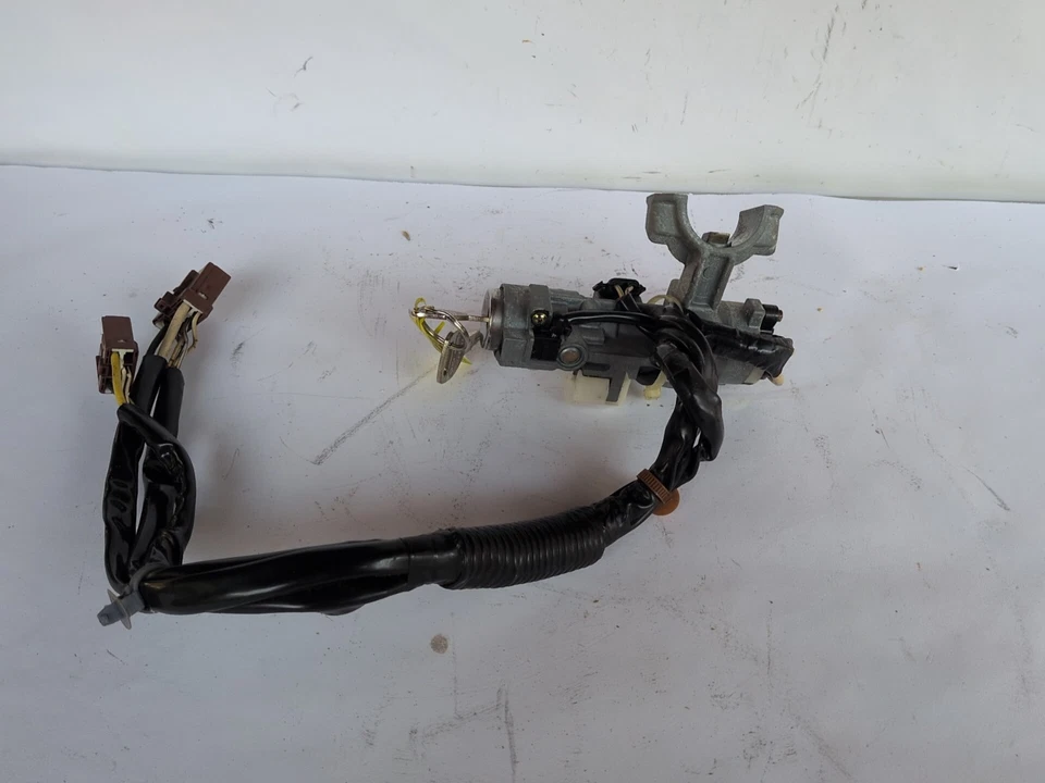1993 - 1995 Honda  Civic Del Sol OEM Ignition Lock cylinder key (SR3-800) - Image 2 of 4