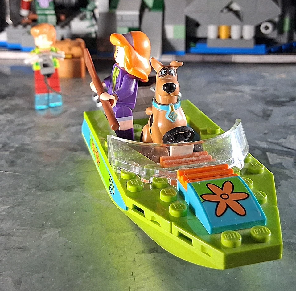 Lego 75903 Scooby-Doo y el faro embrujado con Scooby Shaggy Daphne Foto 3 de 4