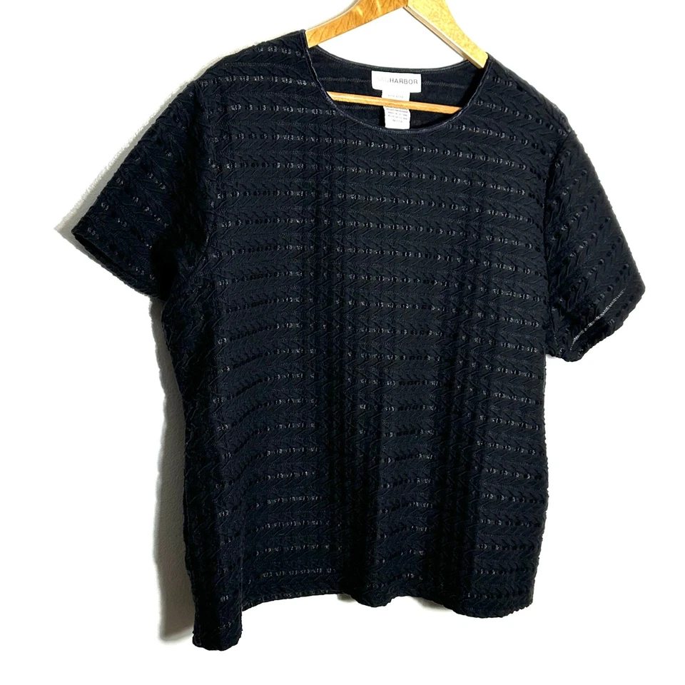 Camisa pulóver Sag Harbor Plus para mujer 2X negra tejida con textura manga corta Foto 2 de 4