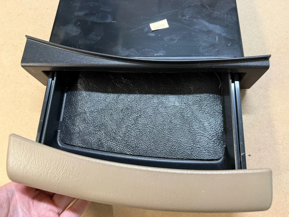 Bandeja extraíble para tablero Buick Lesabre 2000-2005 bronceada OEM 00-05 Foto 3 de 4