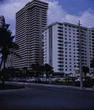 R133 FL Florida Ft. Fort Lauderdale Hotel Building Realist 3D Stereo Slide Photo