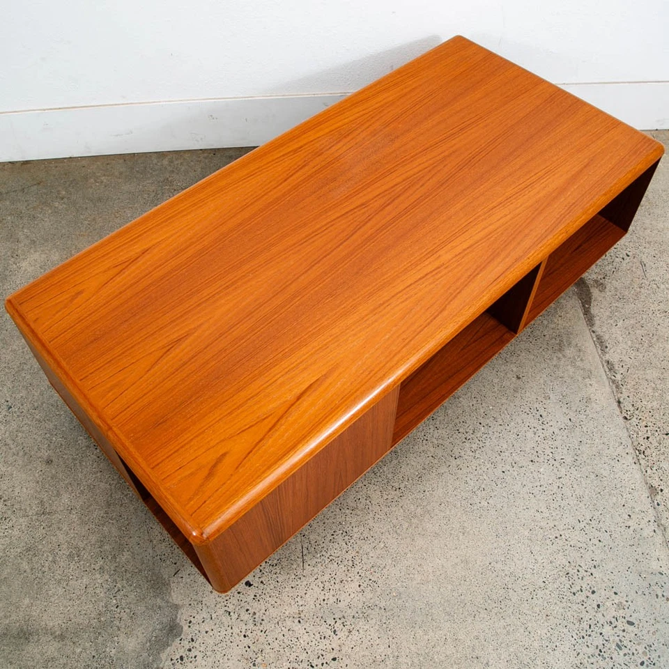 Mesa de centro moderna danesa de mediados de siglo de teca 2 cajones Dinamarca vintage rectangular Foto 3 de 4