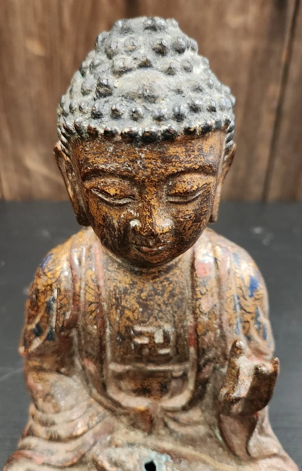 Antiga pose sentada lacada dourada-bronze Buda Dinastia Ming 9" de altura - Imagem 4 de 4