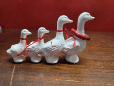 Dept 56 Ceramic Christmas Ducks Geese Family In a Row Vintage Figurine 8”