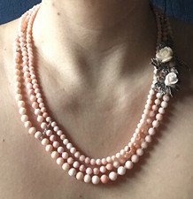 Engelshaut Koralle Kette 3-Reihig mit Silber 925 Verschluss & Geschnitzte Rosen