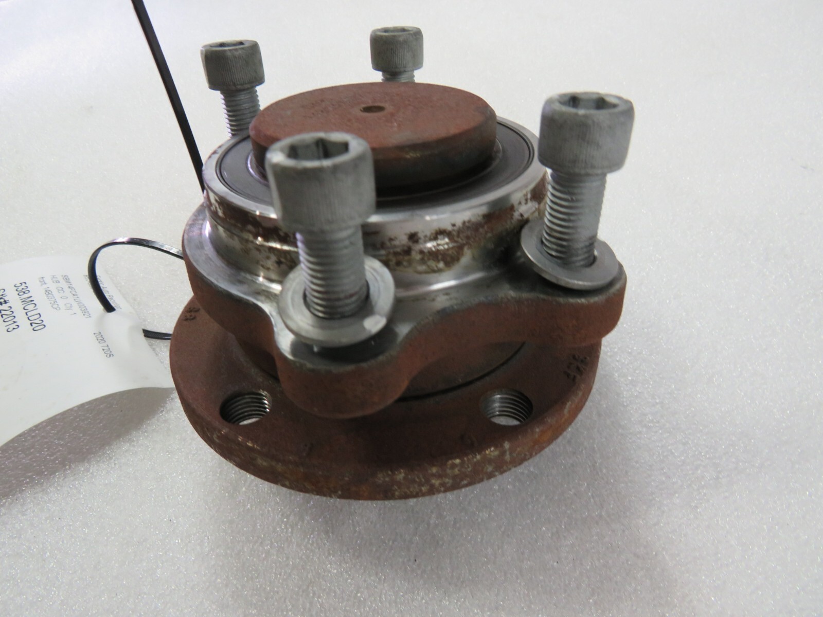 McLaren 720S, Front Wheel Hub, Used, P/N 14B0375CP