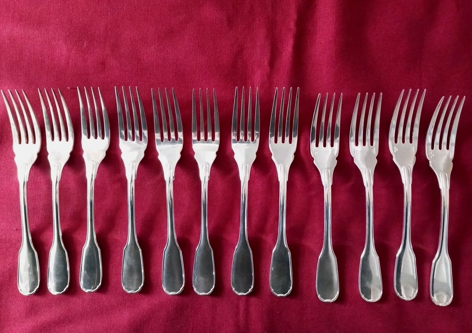 CHRISTOFLE: 12 Forchette Da Pesce In Metallo Argentato Modello Versailles - Immagine 2 di 4
