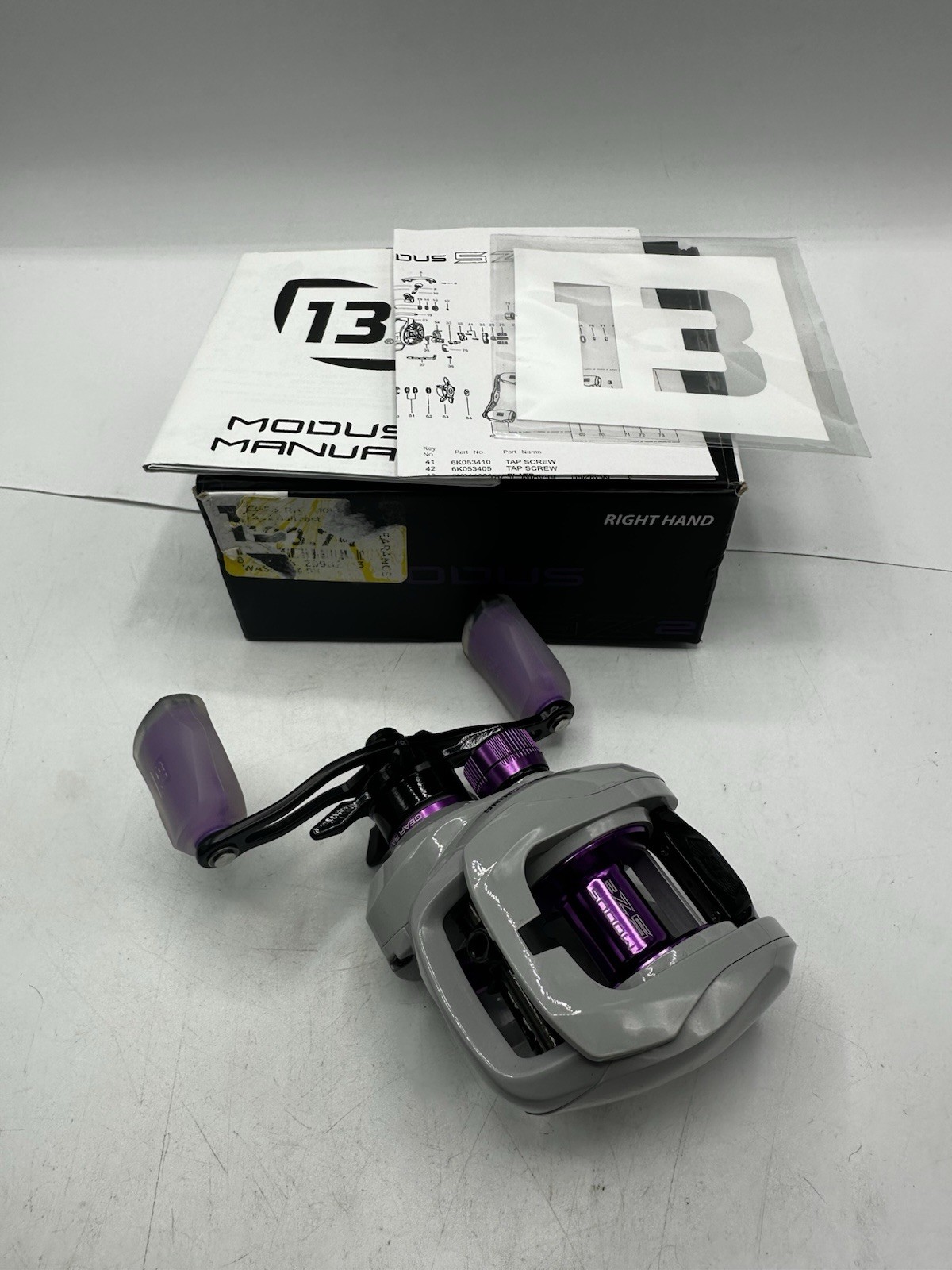 13 FISHING Modus SZ2 Baitcast Reel - 7.3:1 Gear Ratio, Right