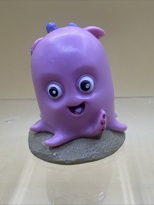 2003 Pink Octopus Pearl 1.75'' PVC Action Figure Disney Pixar Finding Nemo