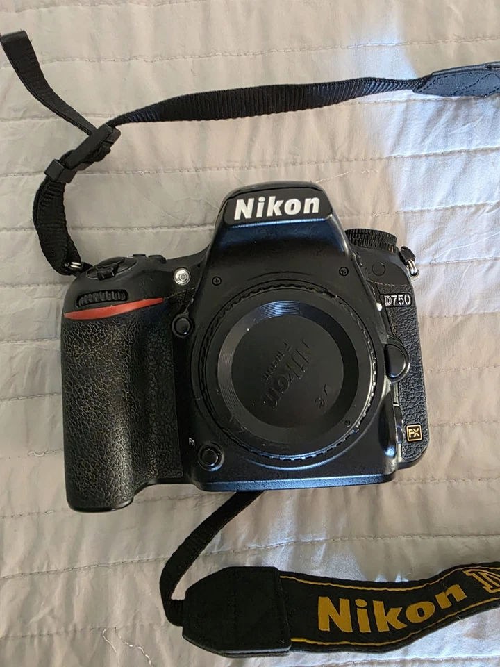 Nikon D750, photo 1 of 5