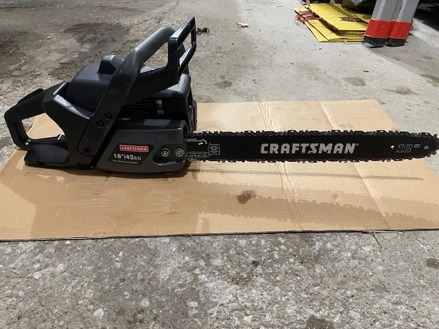 CRAFTSMAN 42cc Gas Chain Saw 18" Bar Model 358.350280 with OEM Hard Case - Image 3 of 4