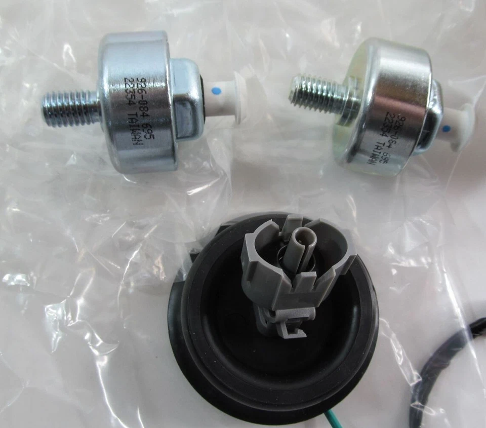 DORMAN 926-084 KNOCK SENSORS & HARNESS KIT FOR 99-07 SIERRA/SILVERADO/TAHOE/SSR - Image 3 of 4