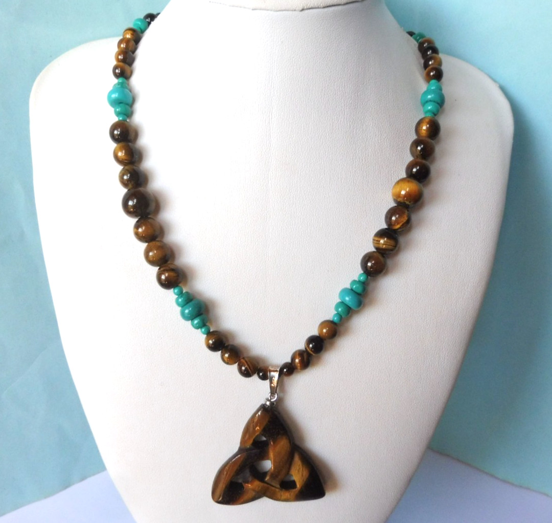Collier en œil de tigre et turquoise bleue en argent massif de 45cm