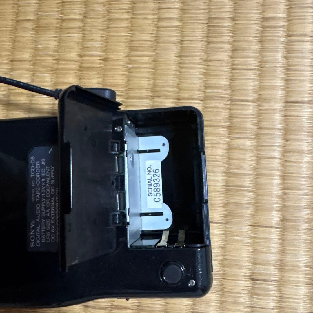 SONY TCD-D8 DAT WALKMAN PORTABLE RECORDER Black Checked for