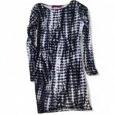 Boohoo black and white bodycon dress  Size 10 Great condition Going out party