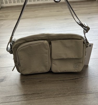 NWT Lululemon Multi-Pocket Crossbody Bag 2.5L - RWLI | eBay