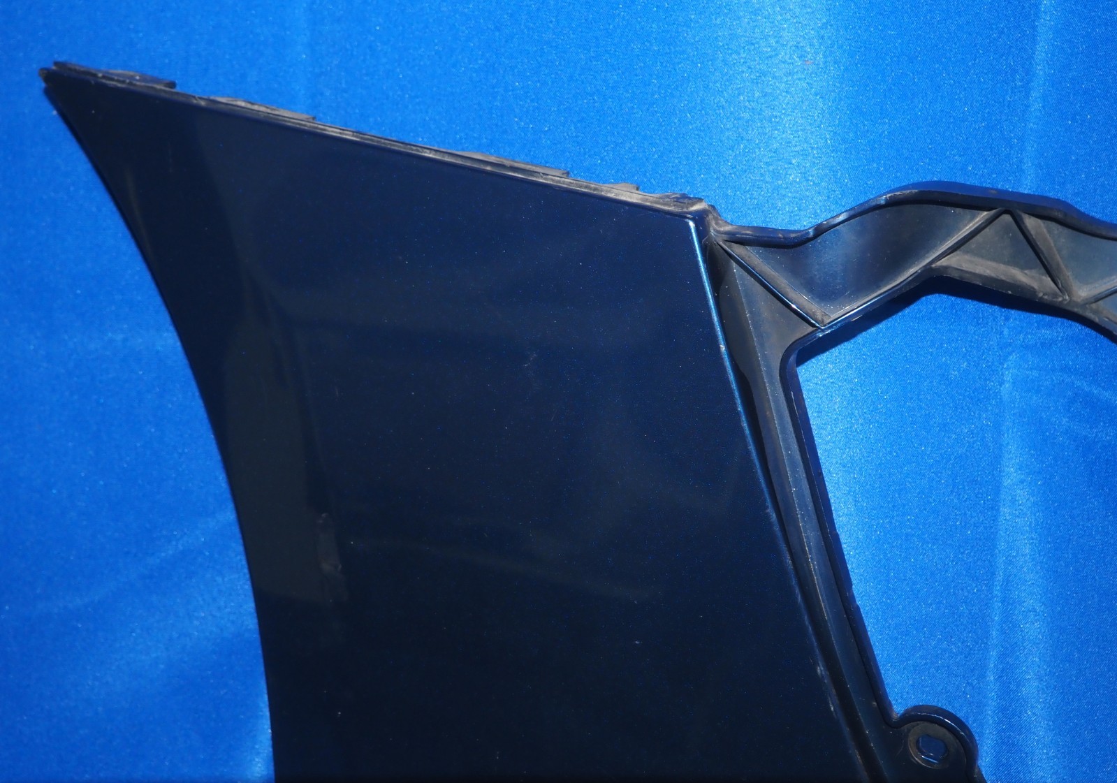 NOTE 2008-2015 Audi R8 Type 42 Rear Right Lower Quarter Molding Trim Panel Cover