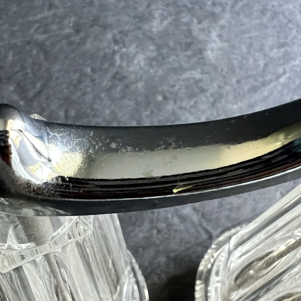 William Wm. Bounds Clear Lucite & Chrome Salt & Pepper Mill Grinder - Image 2 of 4