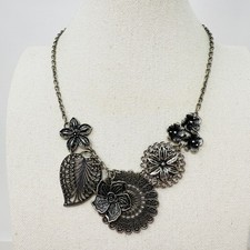Premier Designs Botanical Flower Statement Necklace Adjustable Silver Tone